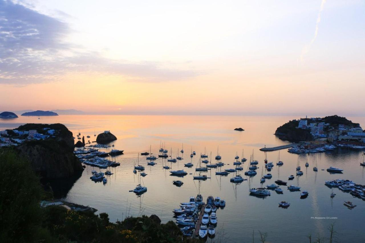 Villa Isabella 폰차 외부 사진